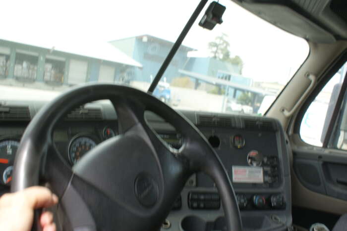 2015 Freightliner Cascadia - Image 8
